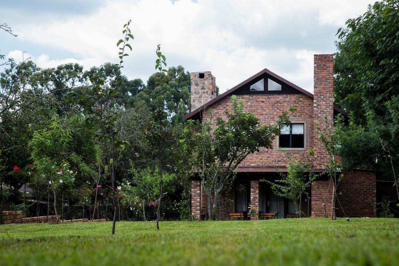 Tarry-Stone Cottages Dullstroom Kültér fotó